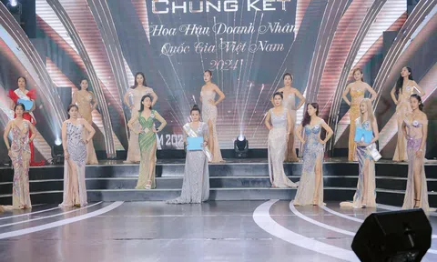 Thí sinh Hoa hậu Doanh nhân Quốc gia Việt Nam 2024 tất bật tổng duyệt chuẩn bị cho đêm Chung kết