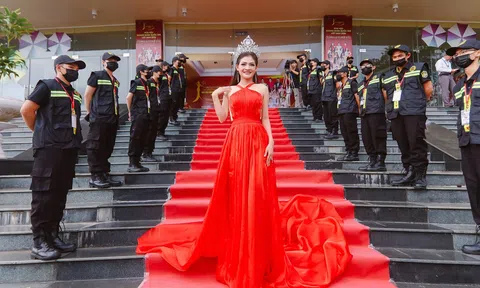 Hoa hậu Mạc Minh tỏa sáng khi nhận vinh danh hoàn thành xuất sắc nhiệm vụ trong thời gian đương nhiệm